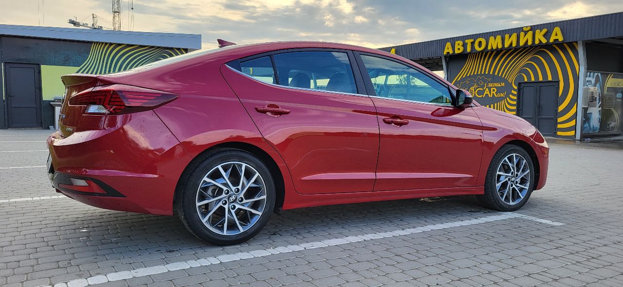 Hyundai Elantra - фото 31