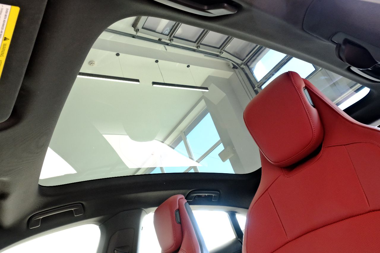 Porsche Taycan - фото 8