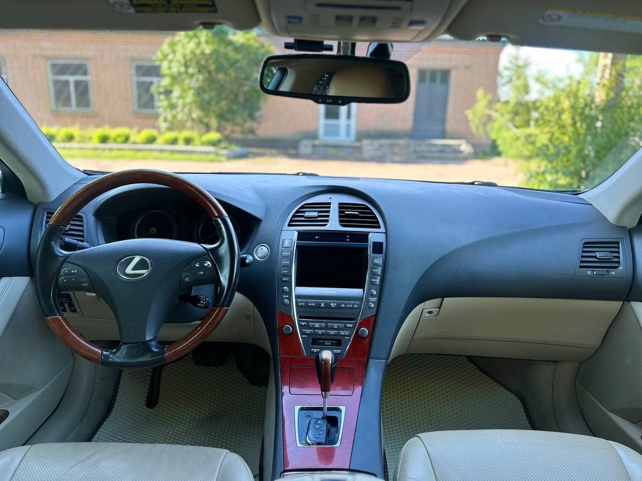 Lexus ES - фото 5