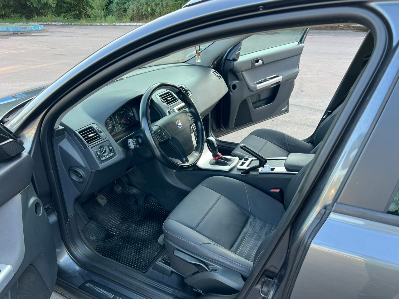 Volvo V50 - фото 6