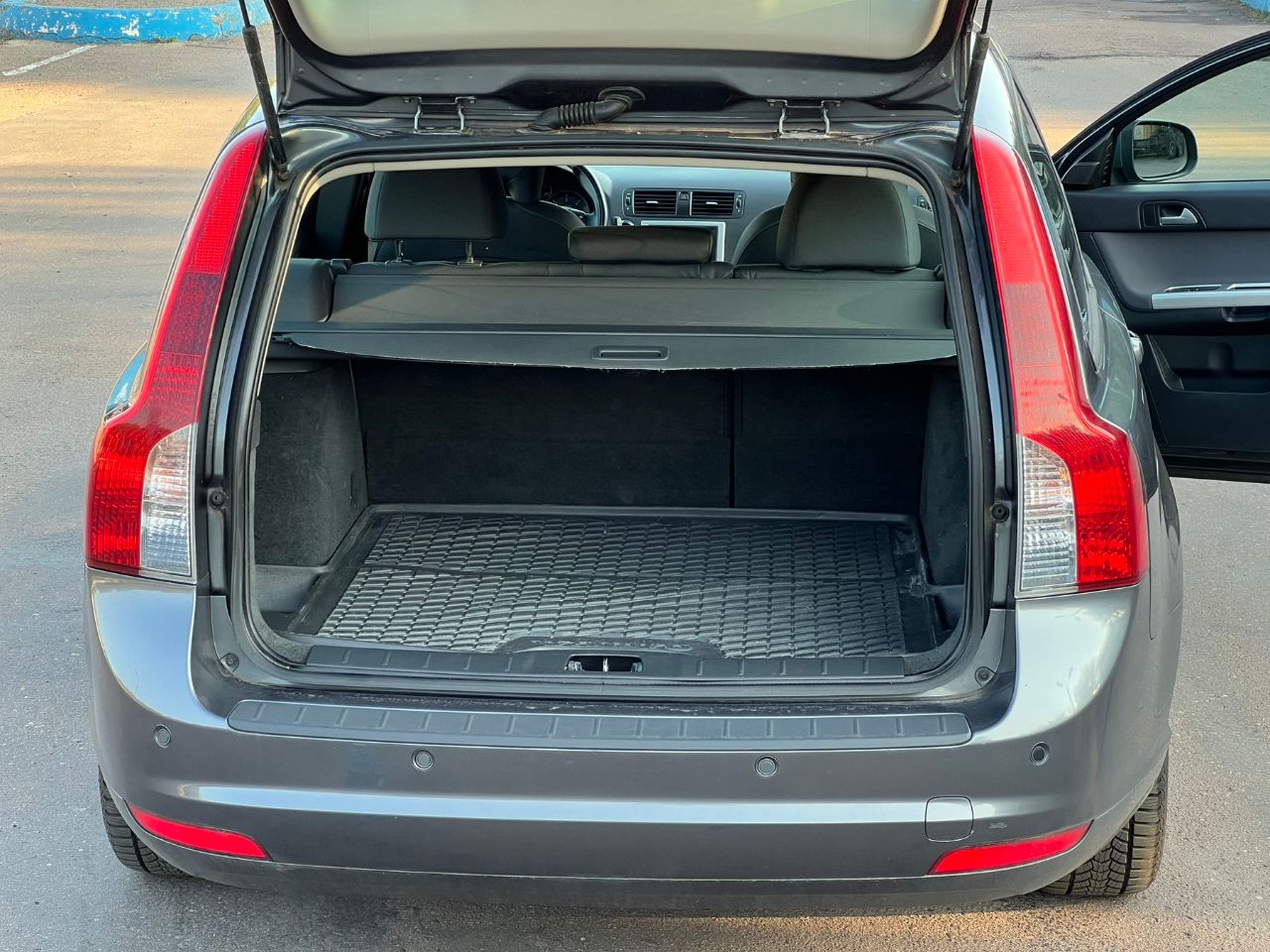 Volvo V50 - фото 8