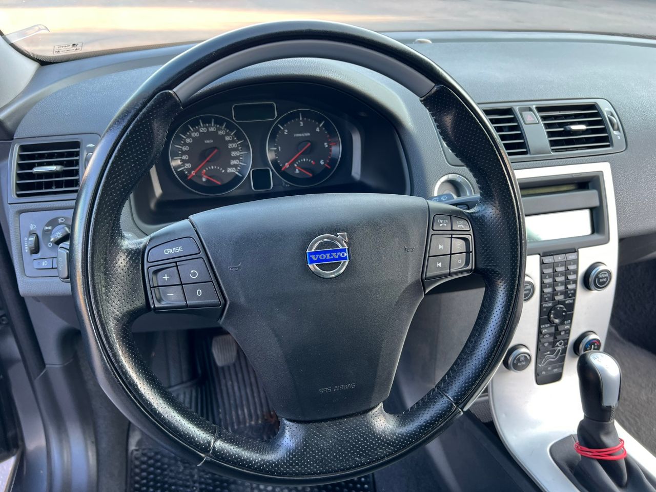 Volvo V50 - фото 9