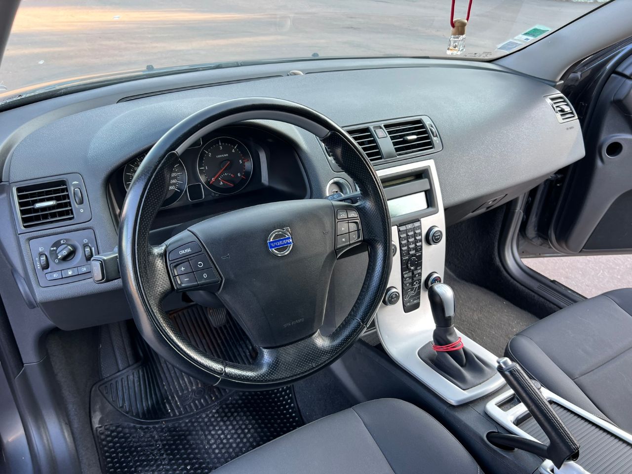 Volvo V50 - фото 10