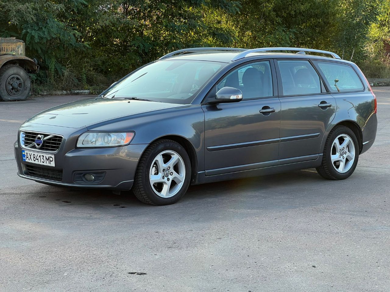 Volvo V50 - фото 1