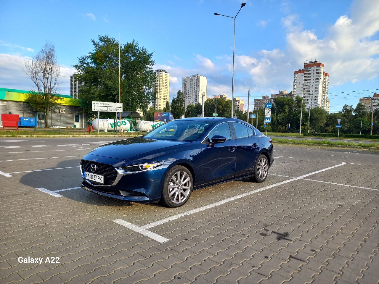 Mazda 3 - фото 2