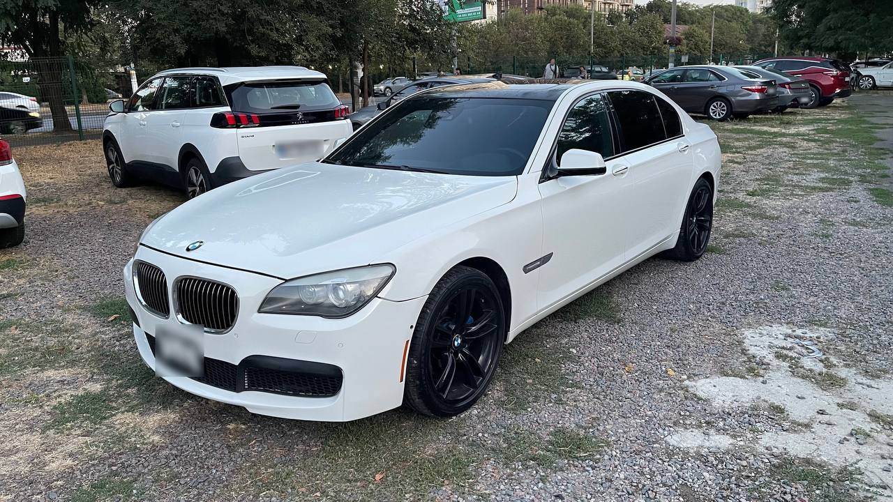 BMW 7 серії - фото 3