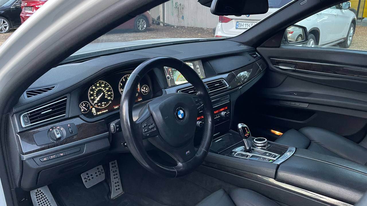 BMW 7 серії - фото 7