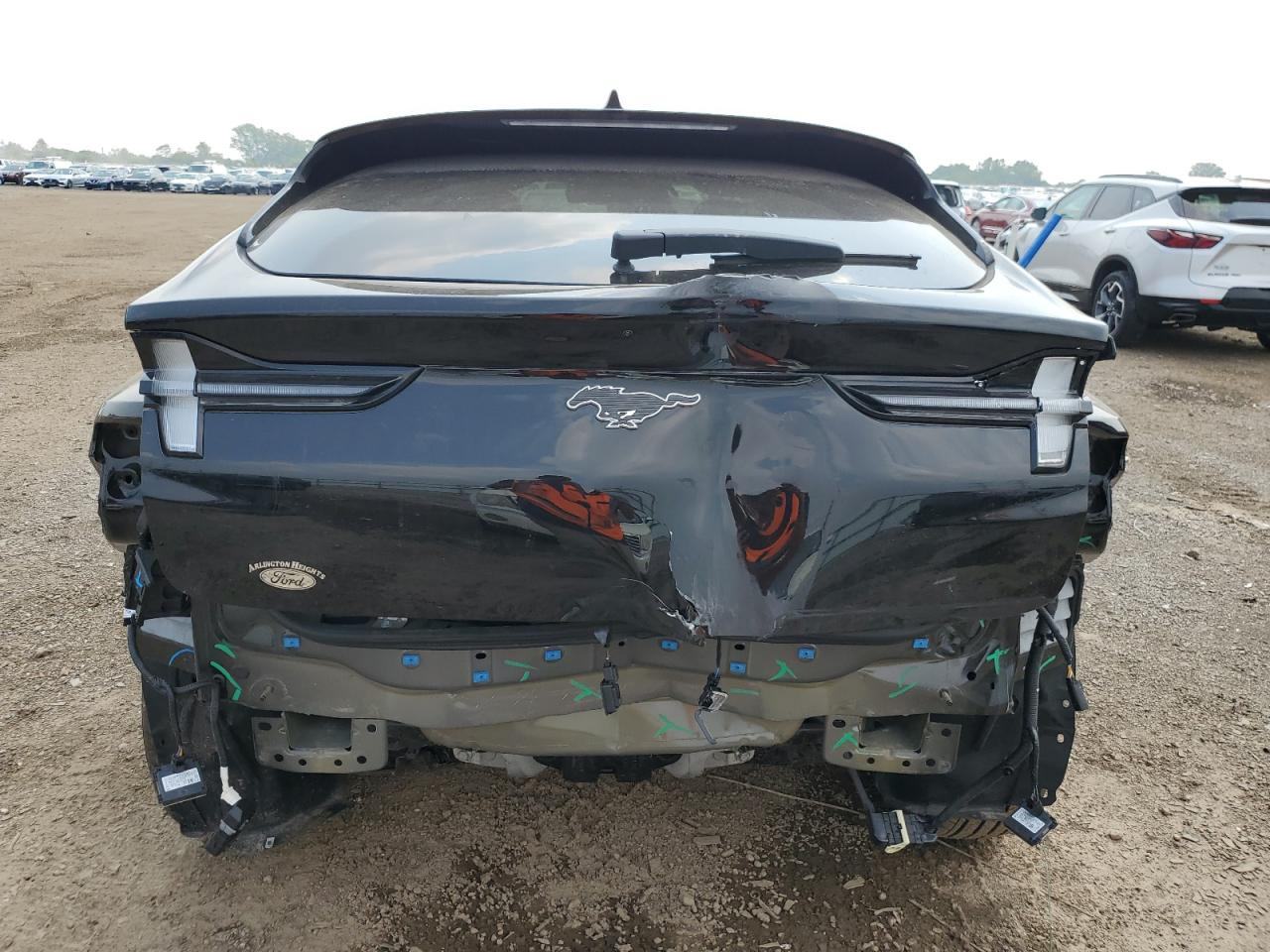 Ford Mustang Mach-E - фото 5