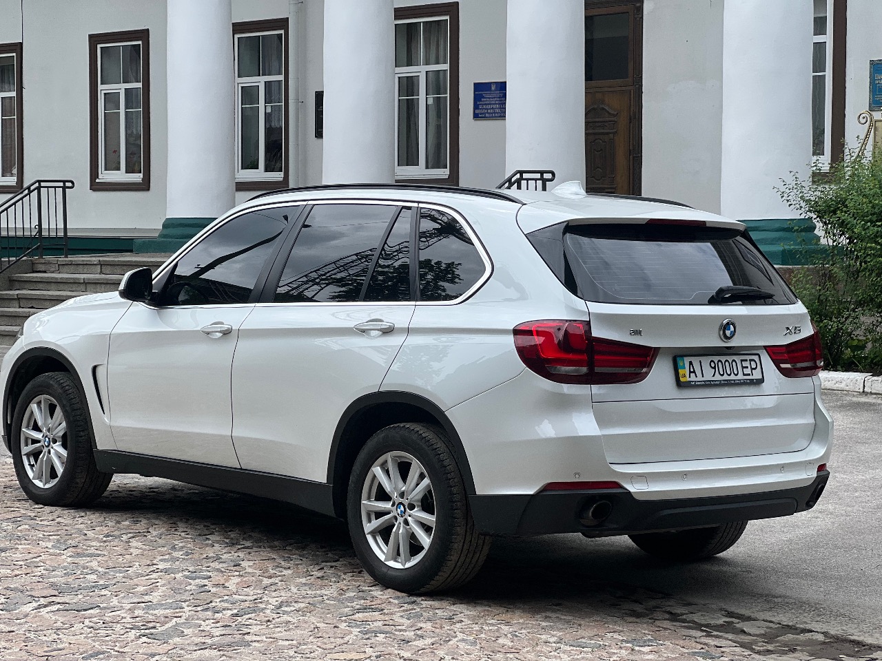 BMW X5 - фото 2