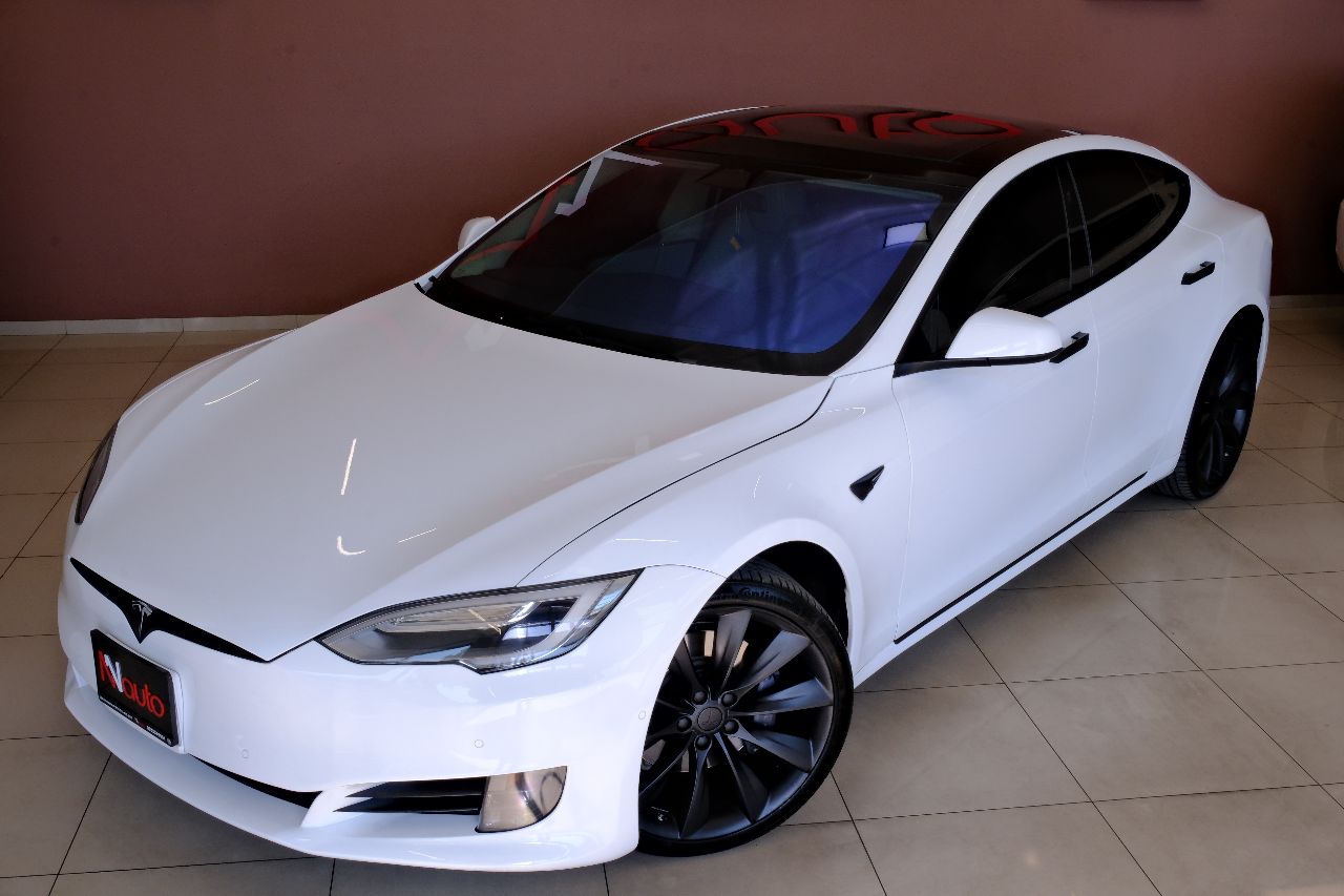 Tesla Model S - фото 2
