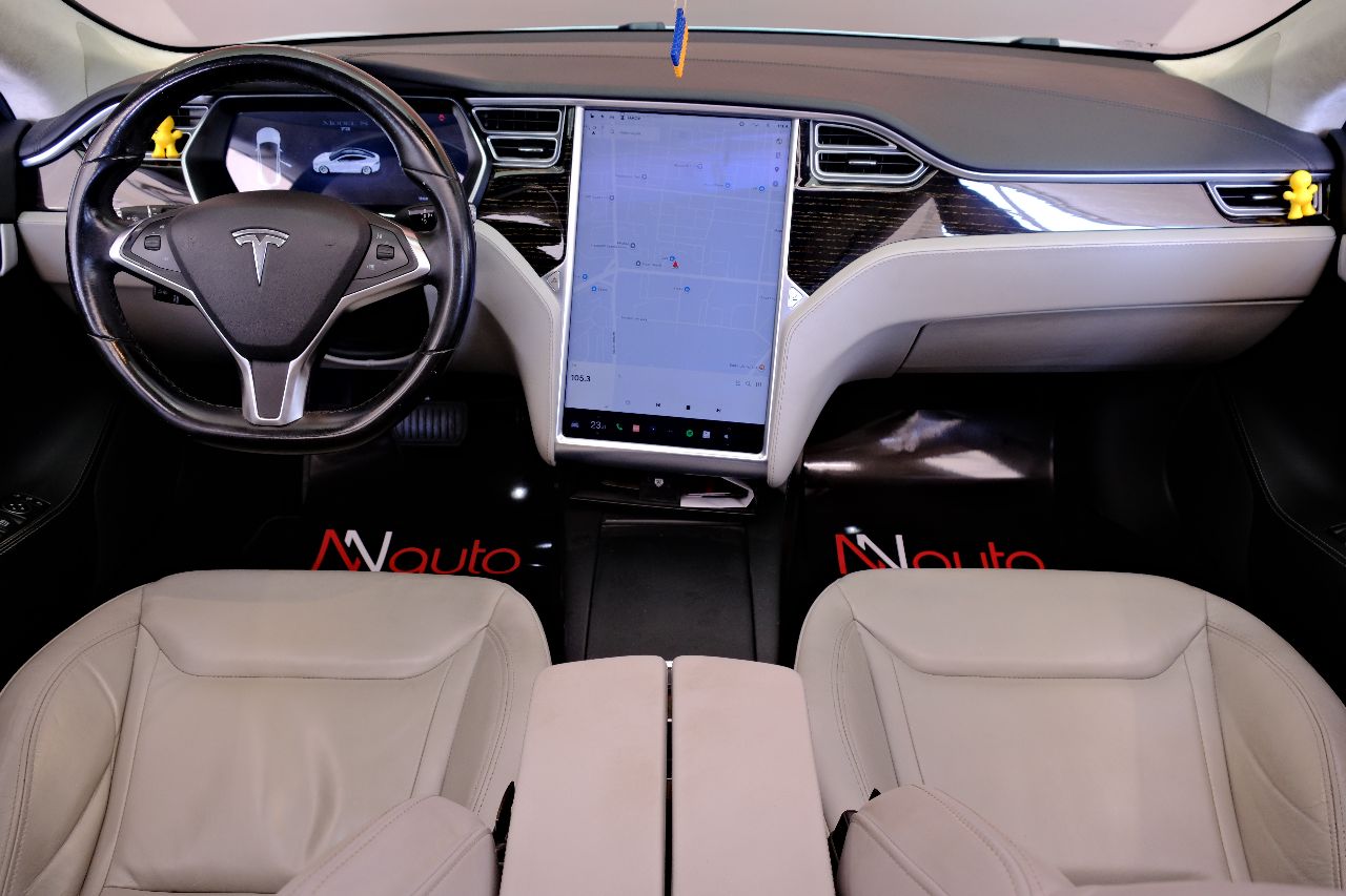 Tesla Model S - фото 7