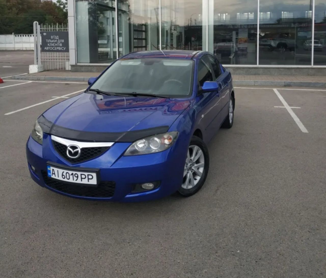 Mazda 3 - фото 1