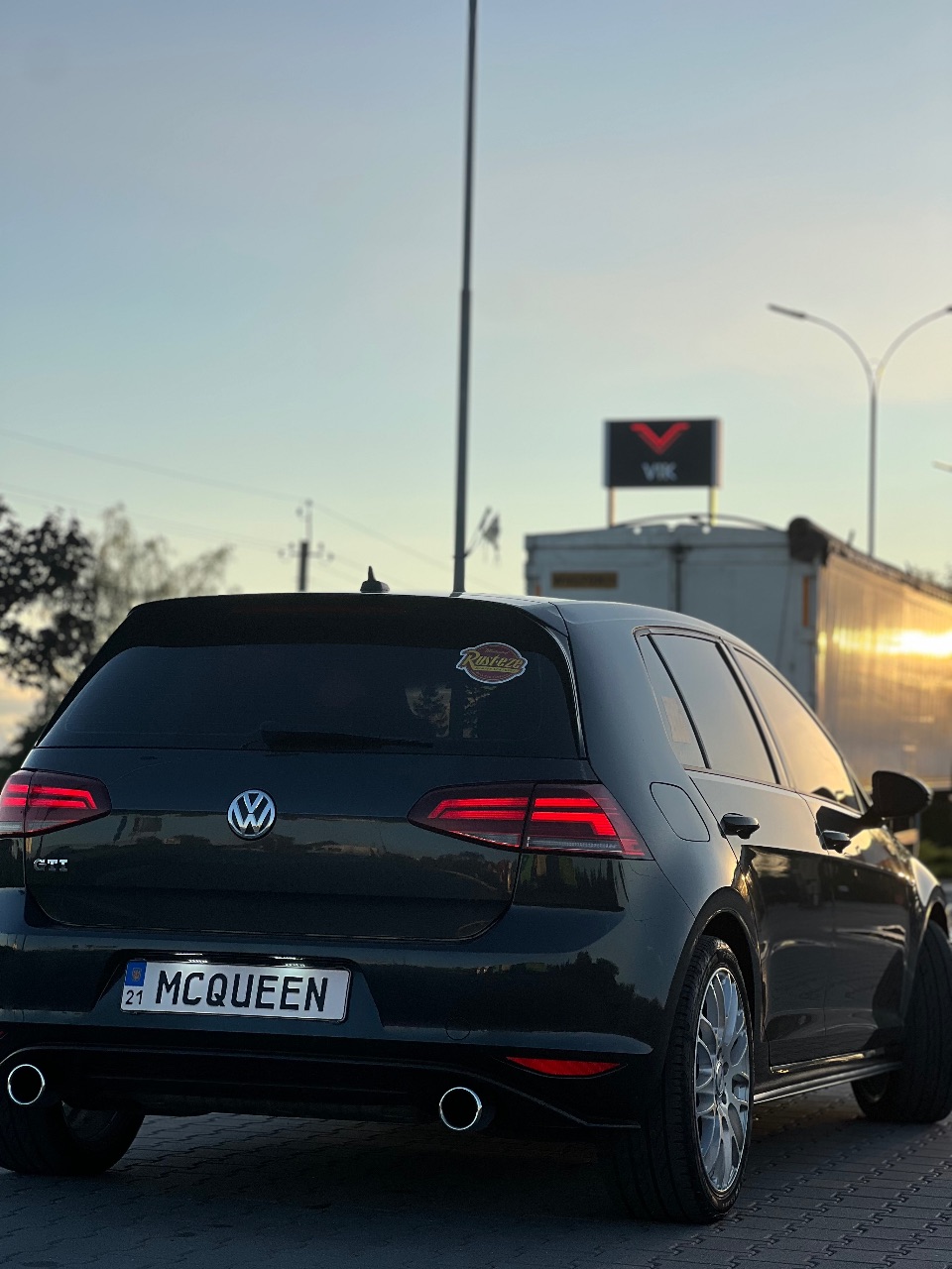 Volkswagen Golf GTI - фото 16