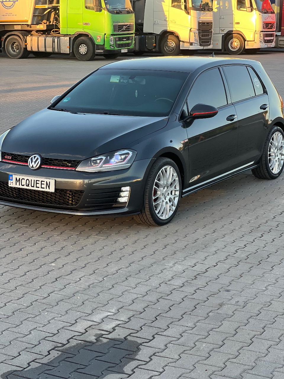 Volkswagen Golf GTI - фото 18