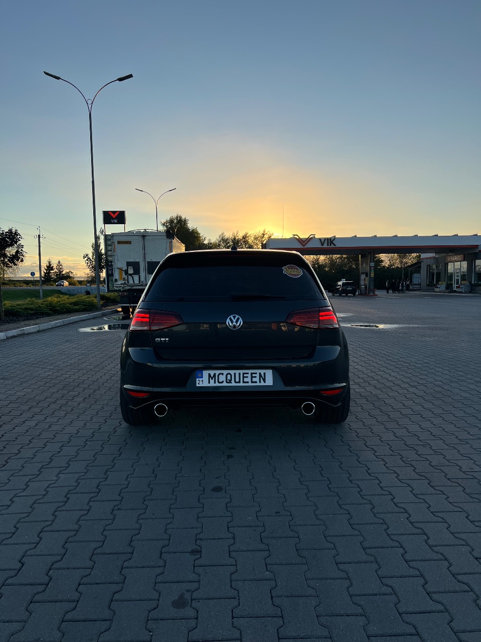 Volkswagen Golf GTI - фото 11