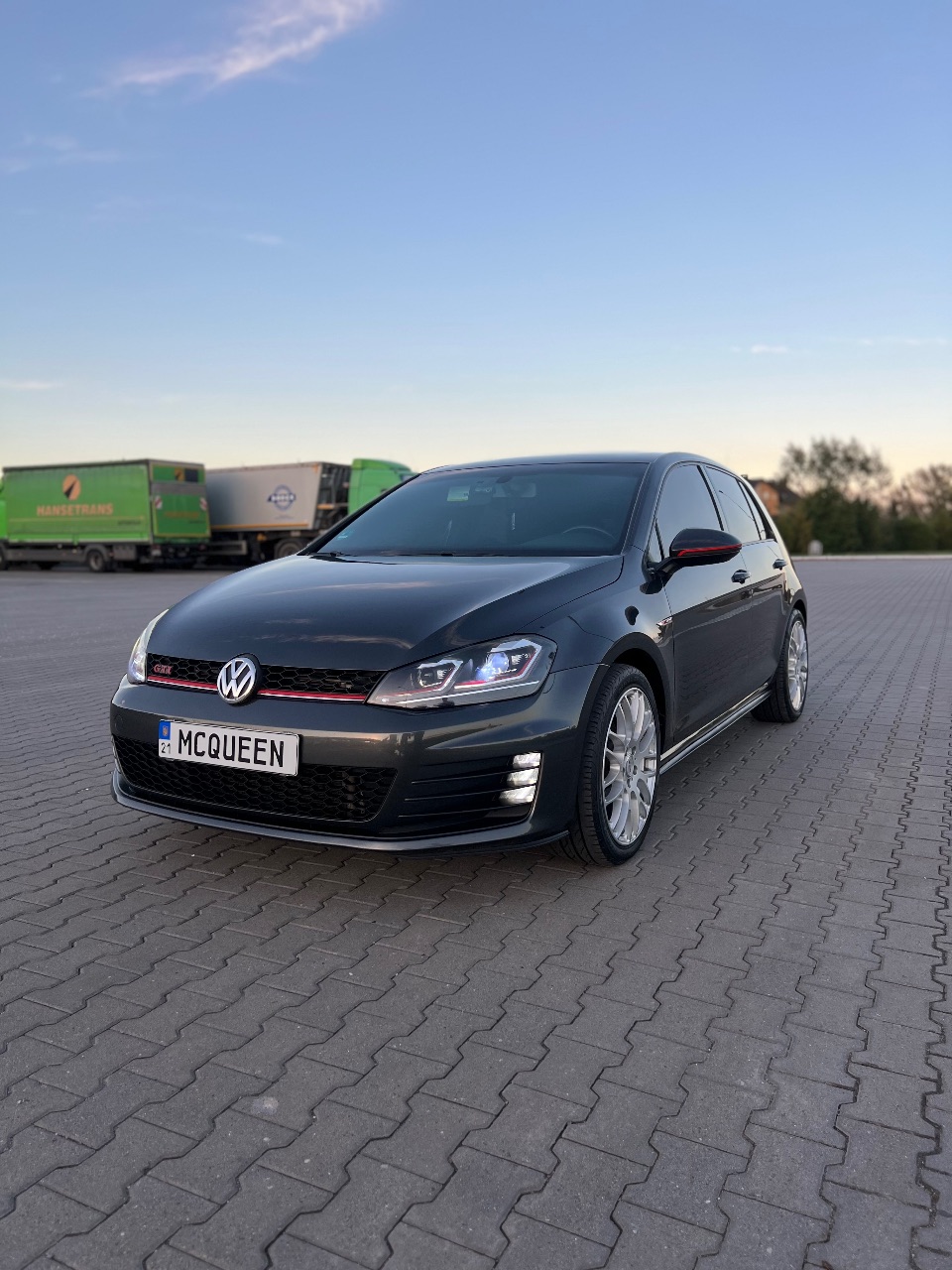Volkswagen Golf GTI - фото 7