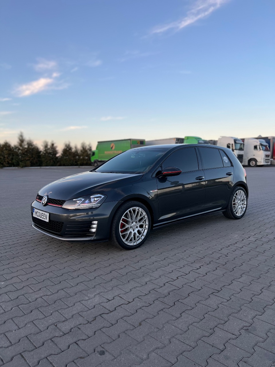 Volkswagen Golf GTI - фото 6