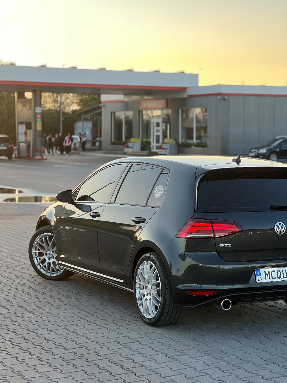 Volkswagen Golf GTI - фото 10