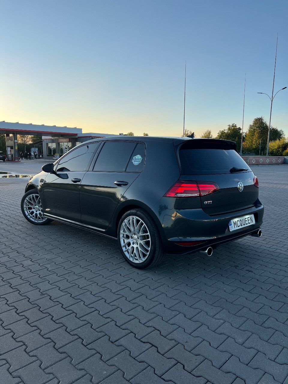 Volkswagen Golf GTI - фото 9