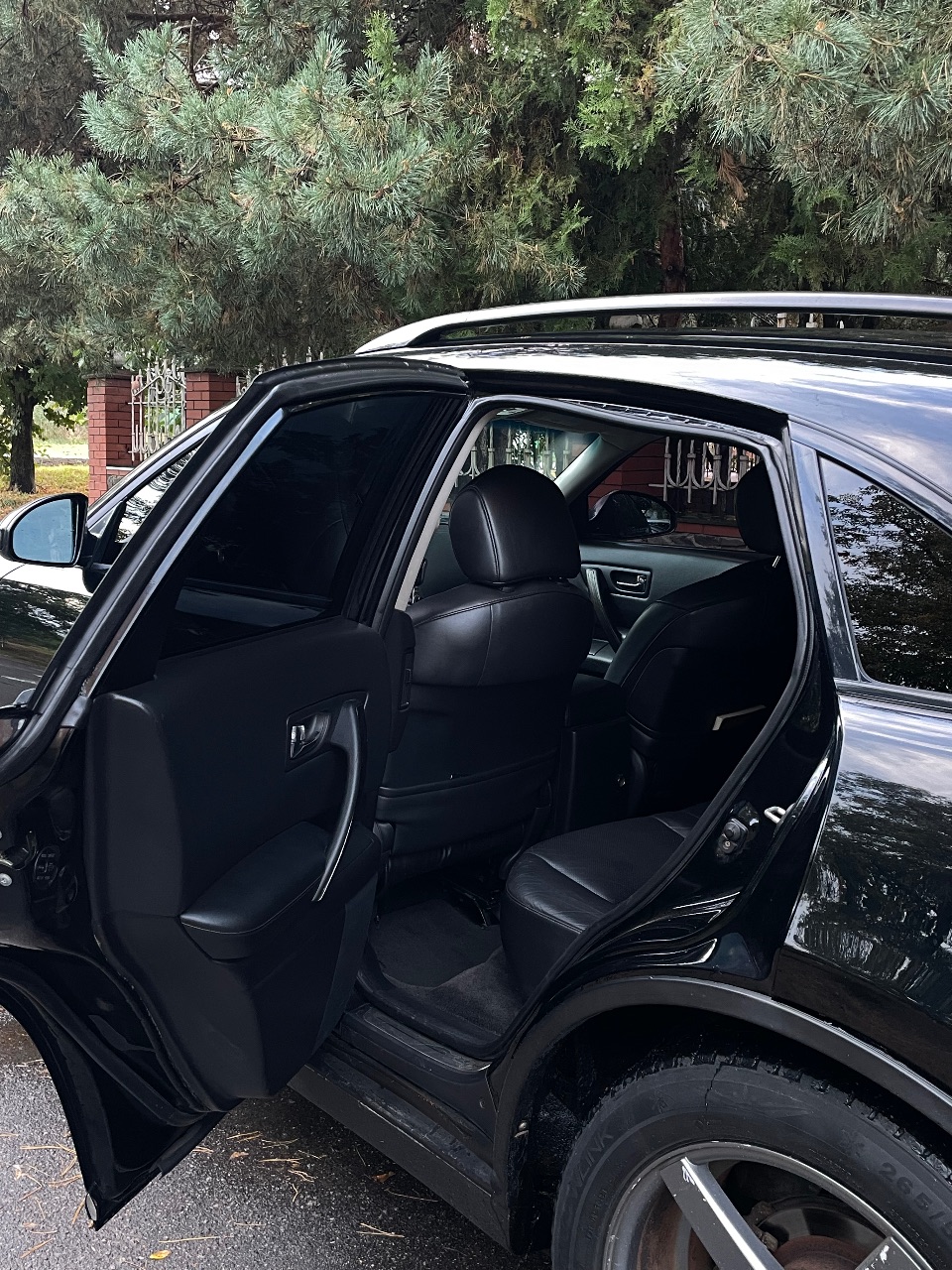 Infiniti FX - фото 11