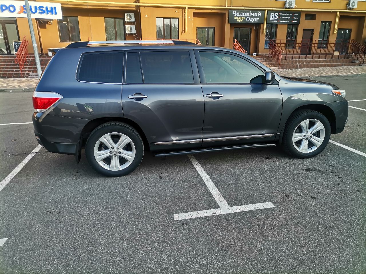 Toyota Highlander - фото 5