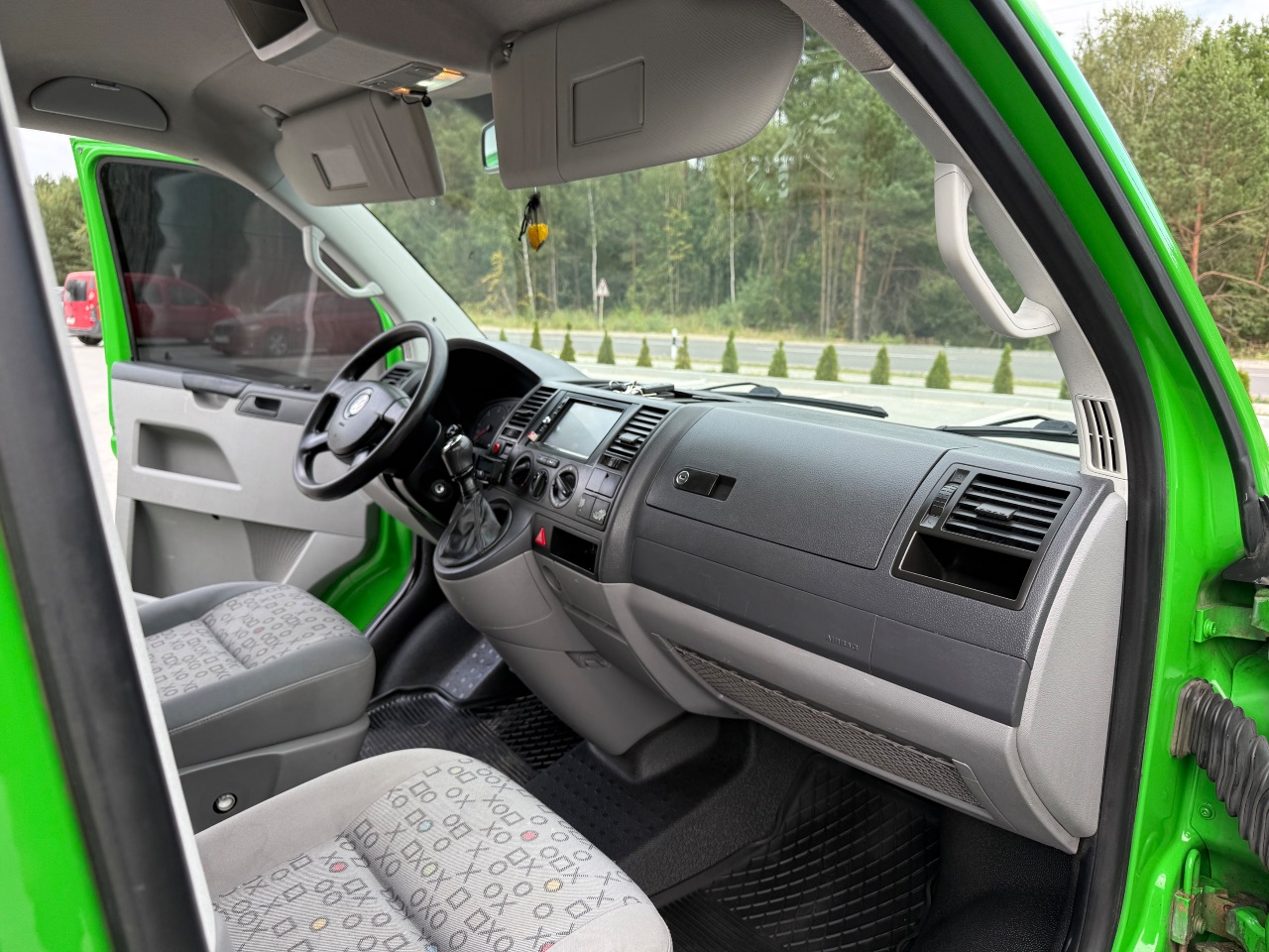 Volkswagen Transporter - фото 16