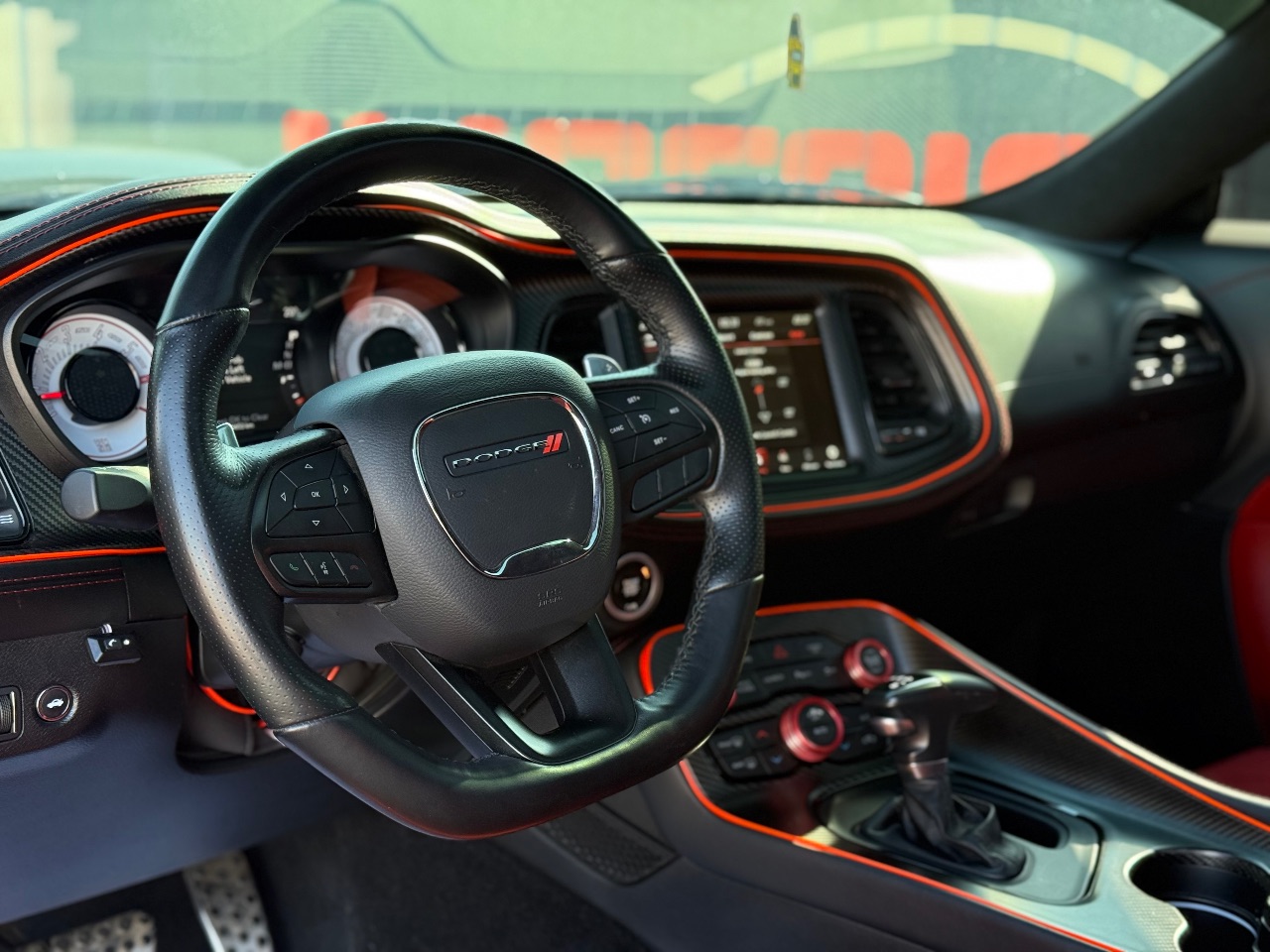 Dodge Challenger - фото 6