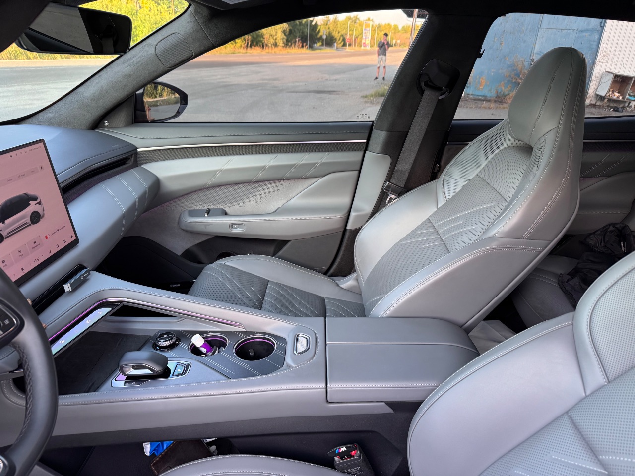 Zeekr 001 - фото 16