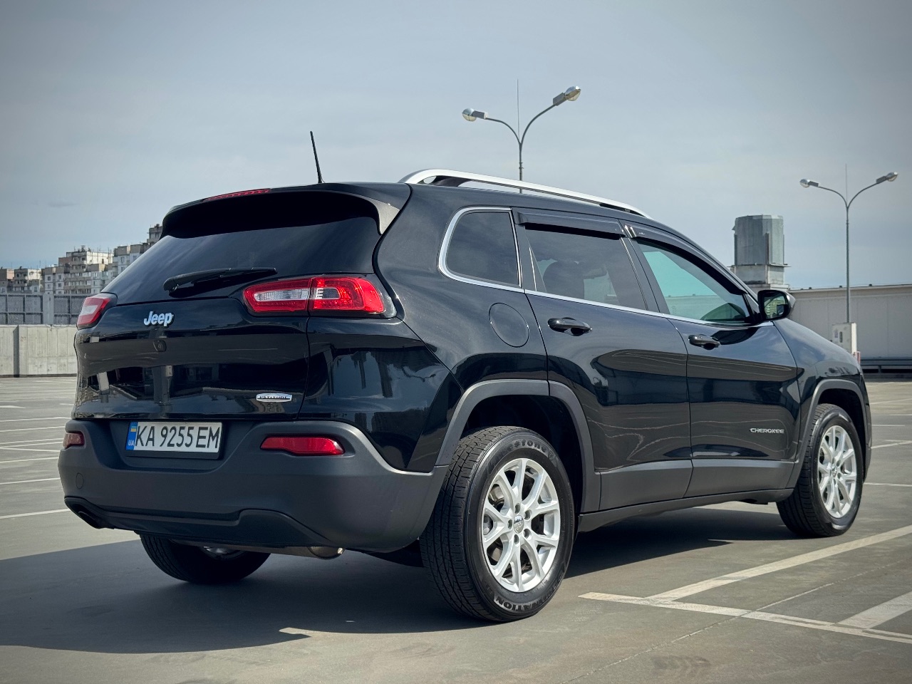 Jeep Cherokee - фото 11