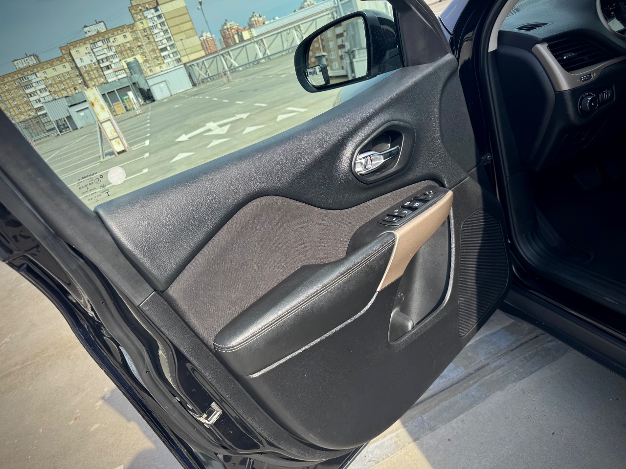 Jeep Cherokee - фото 20