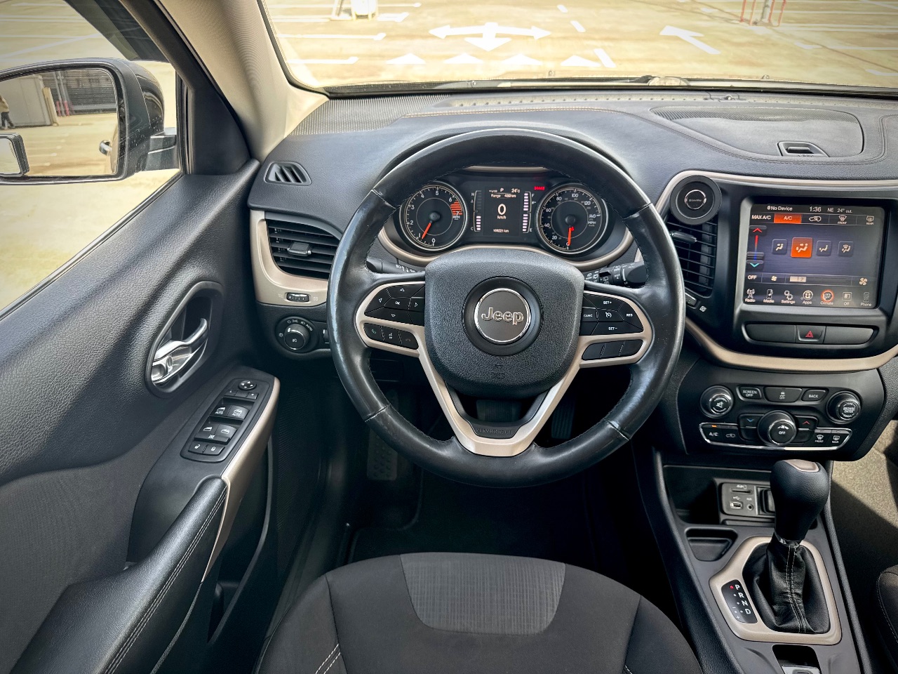 Jeep Cherokee - фото 4