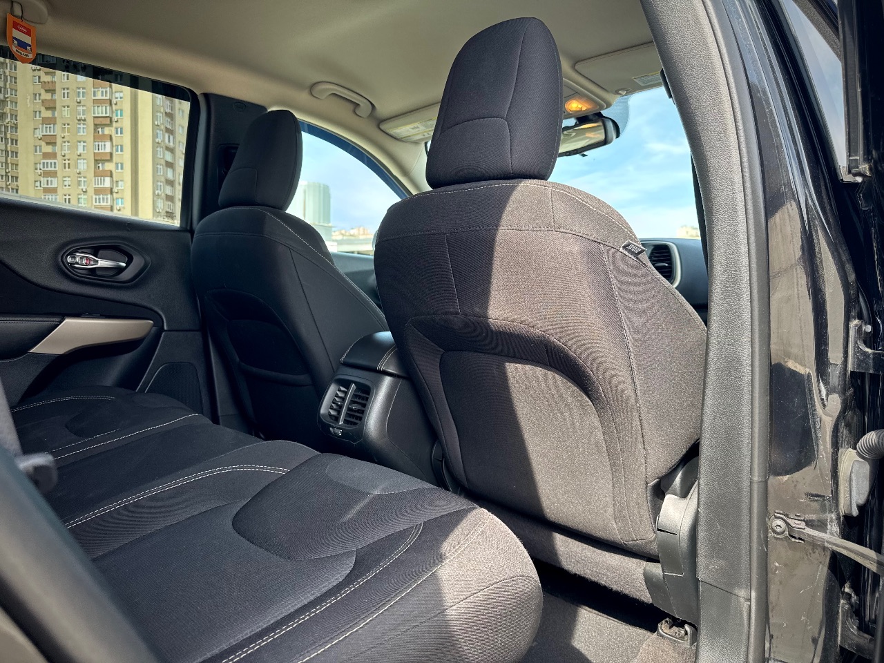 Jeep Cherokee - фото 28