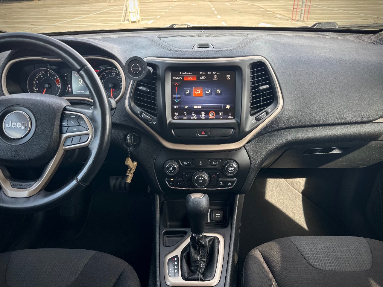 Jeep Cherokee - фото 5