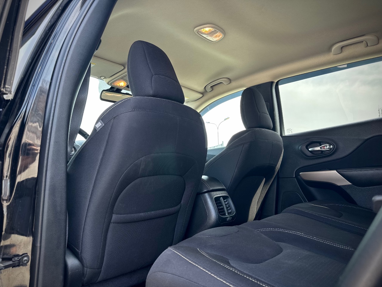 Jeep Cherokee - фото 24