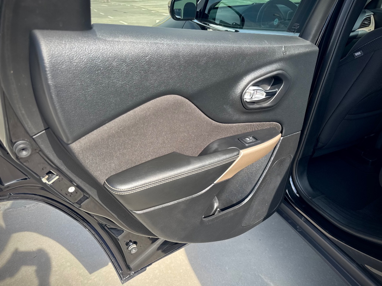 Jeep Cherokee - фото 23