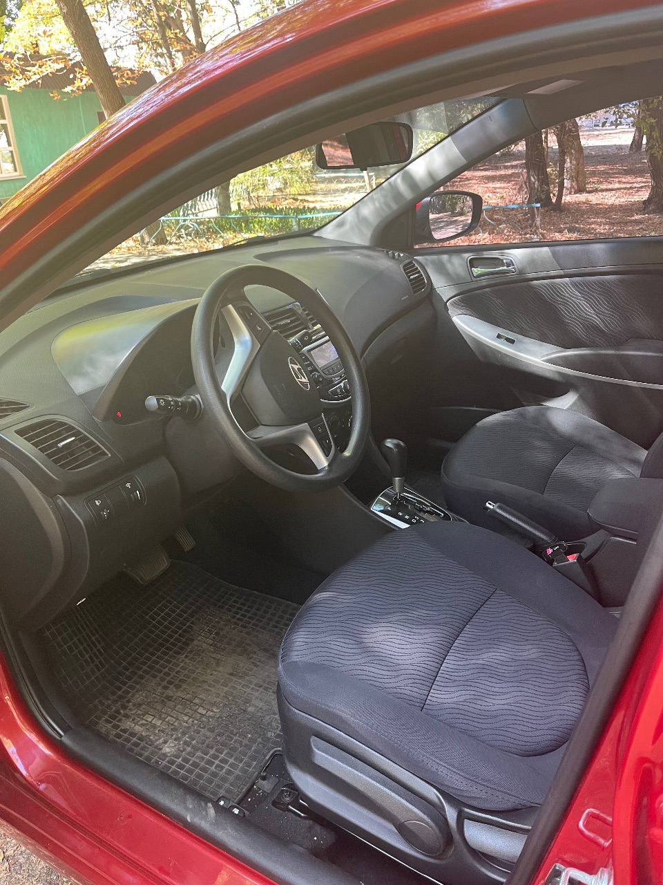 Hyundai Accent - фото 3