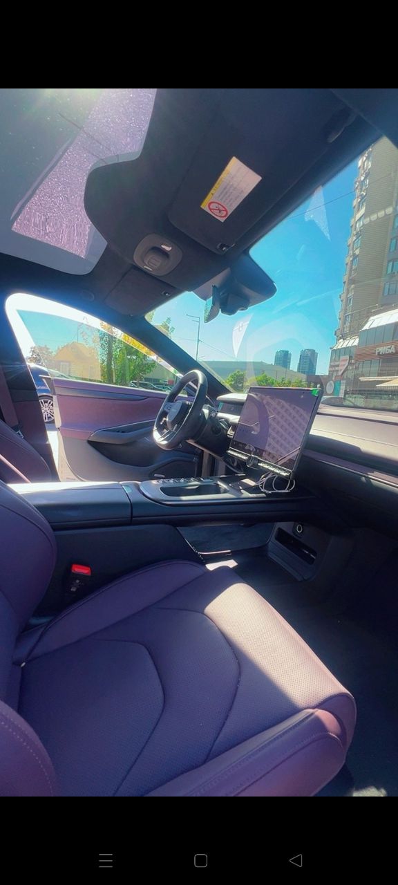 Xiaomi SU7 - фото 12