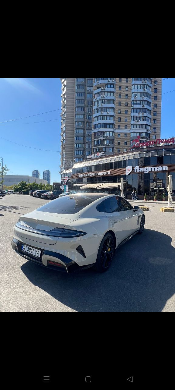 Xiaomi SU7 - фото 8