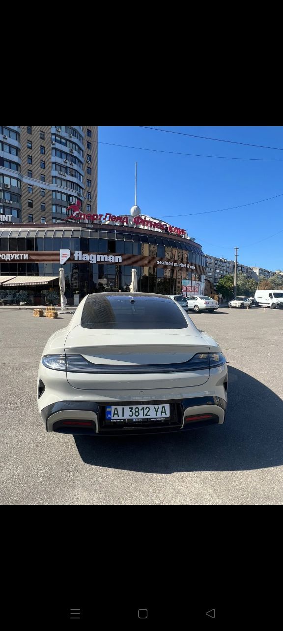 Xiaomi SU7 - фото 9