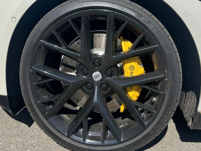 Xiaomi SU7 - фото 3