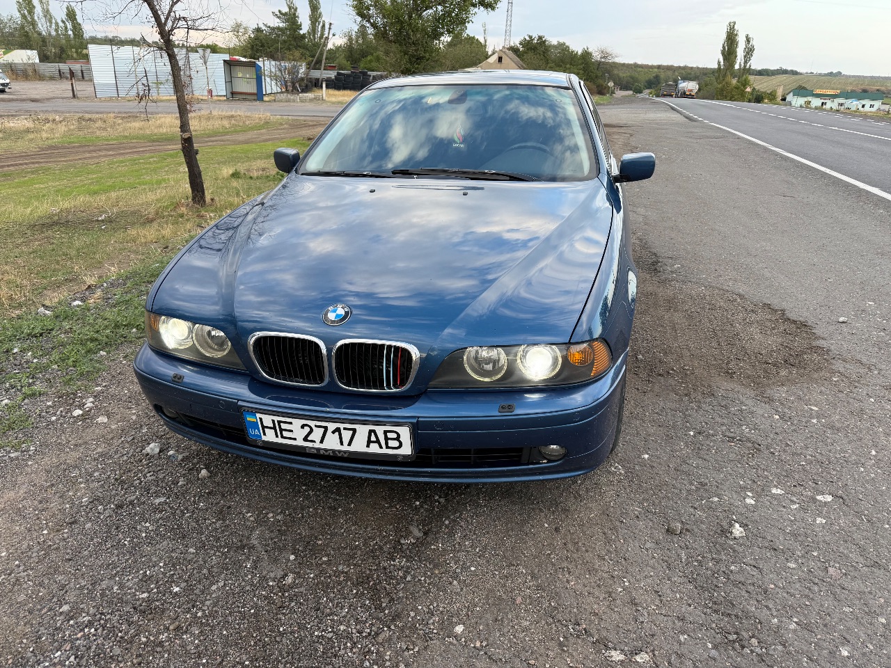 BMW 5 серії - фото 1