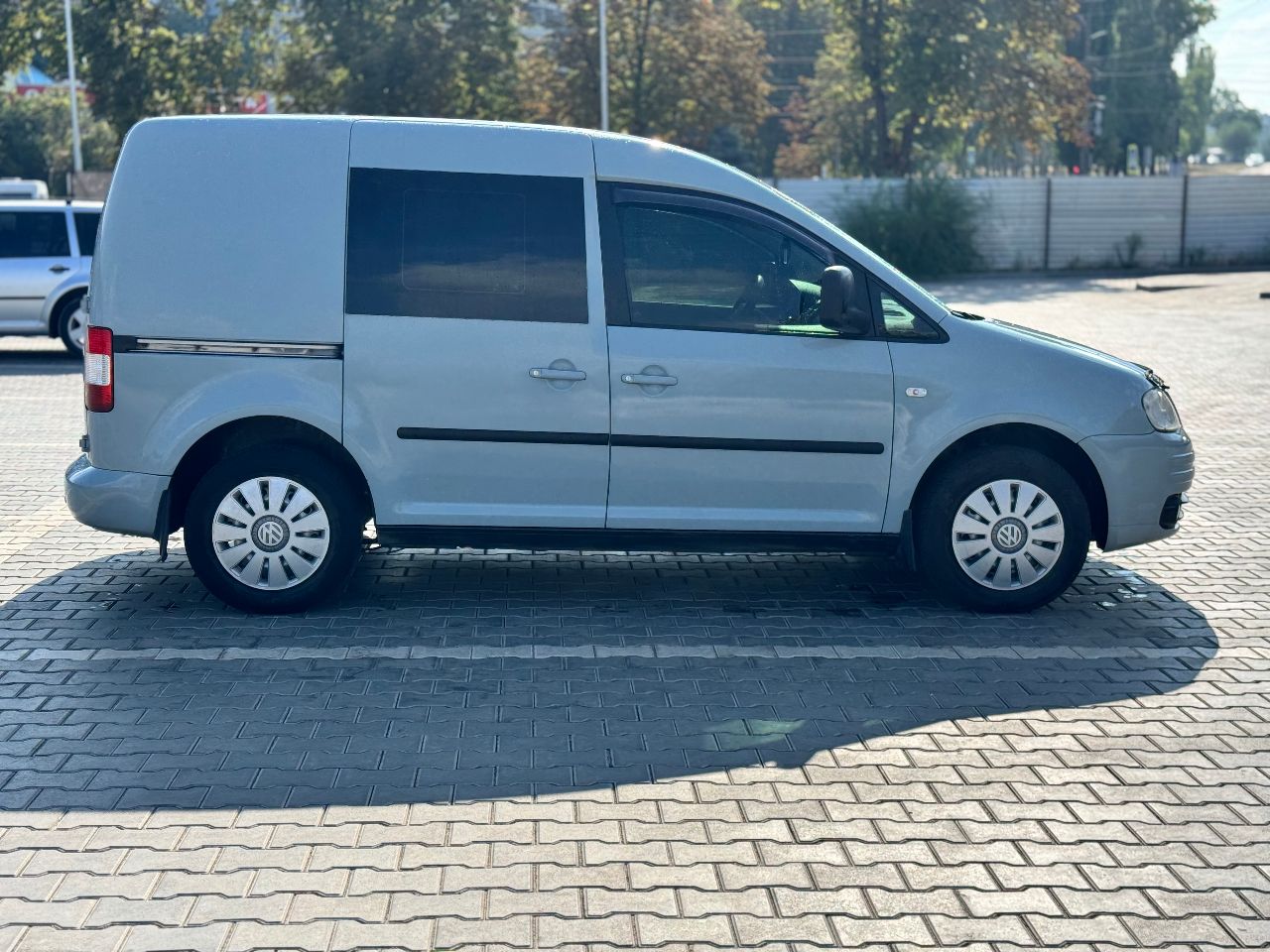 Volkswagen Caddy - фото 4
