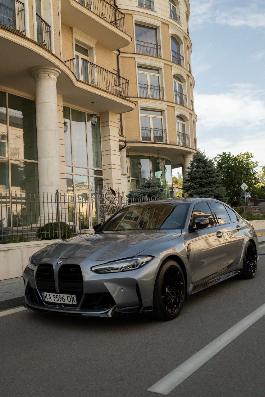 BMW M3 - фото 1