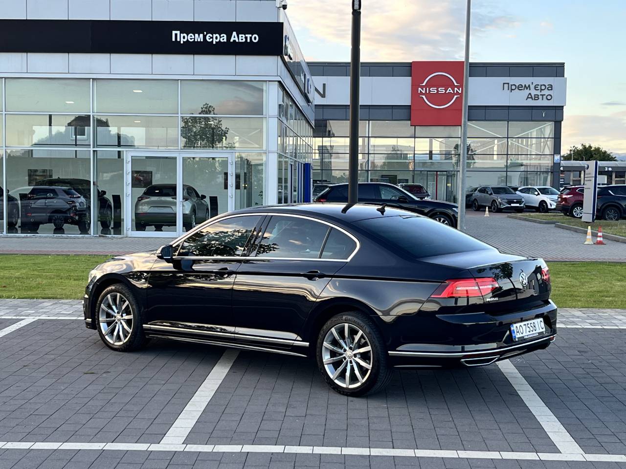 Volkswagen Passat - фото 11