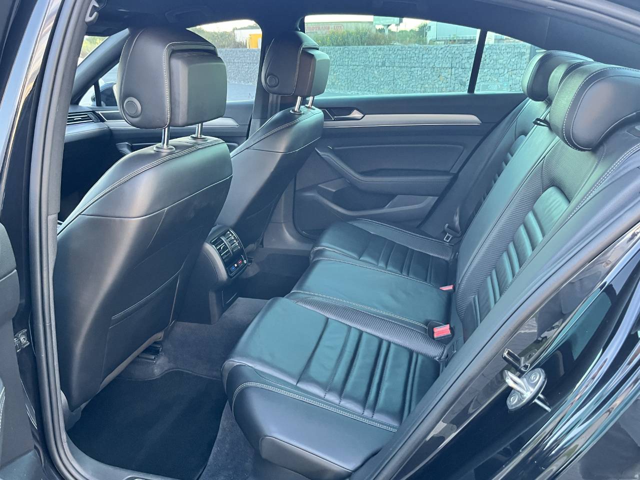 Volkswagen Passat - фото 23