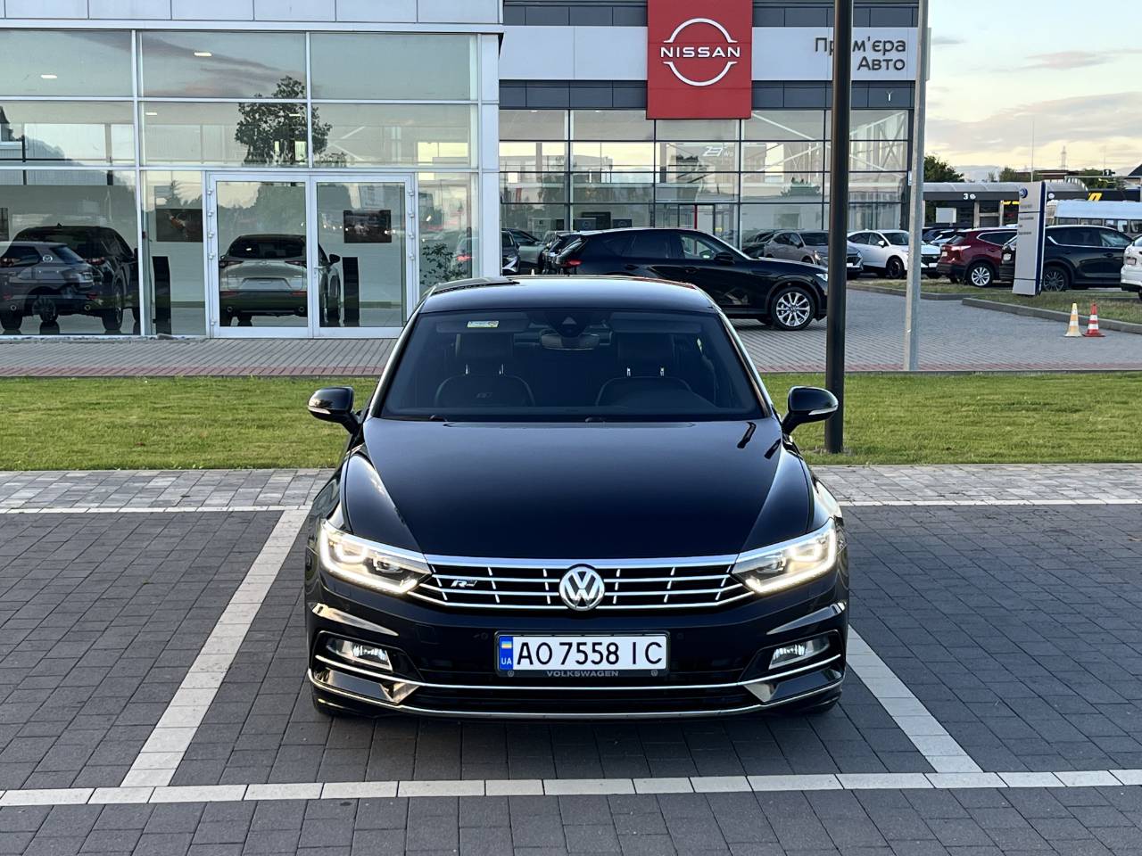 Volkswagen Passat - фото 8