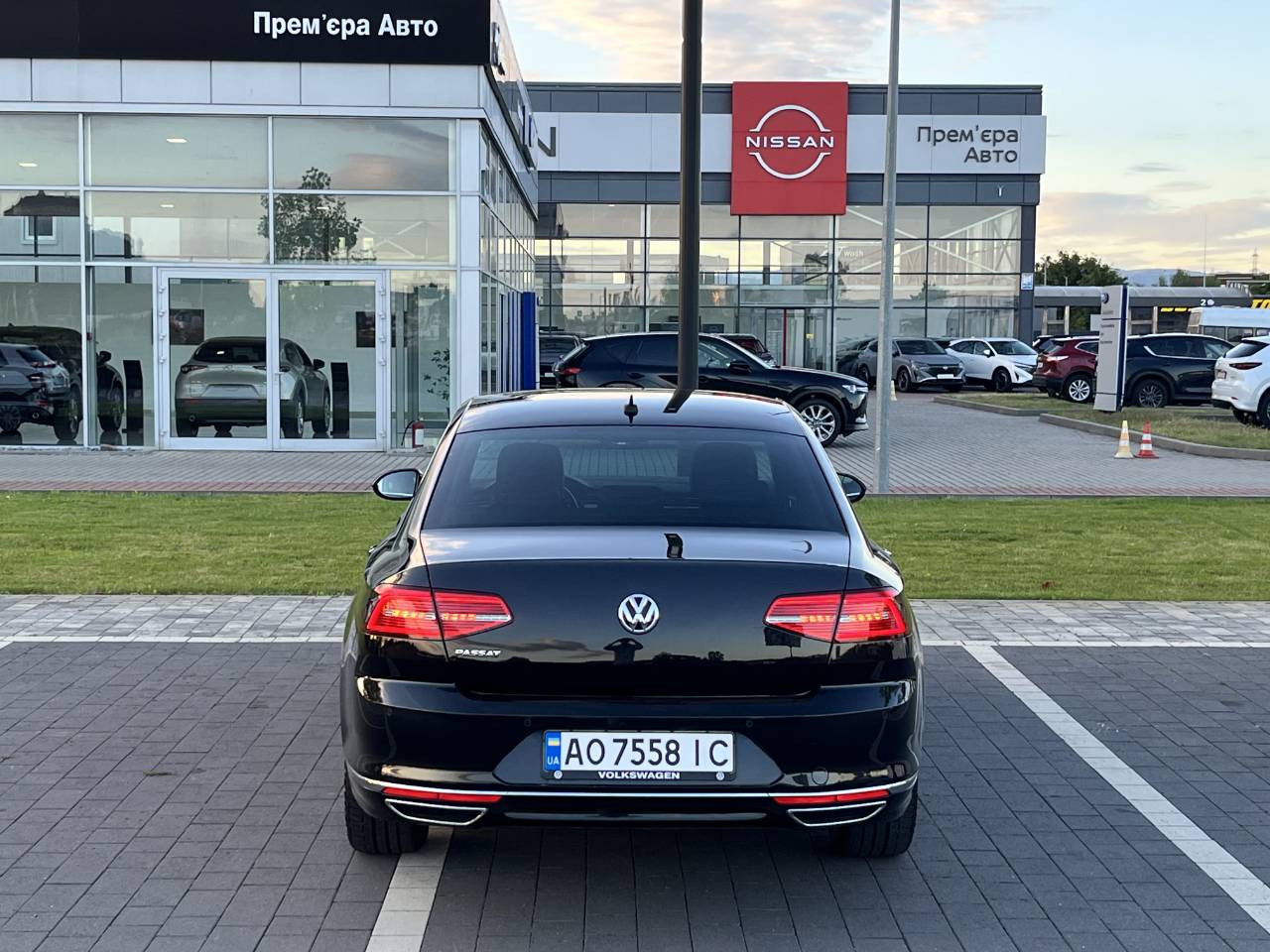 Volkswagen Passat - фото 12