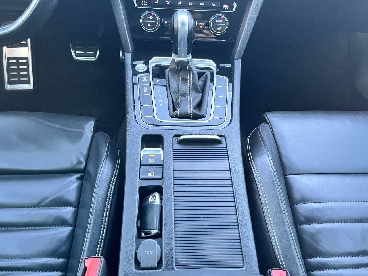 Volkswagen Passat - фото 28