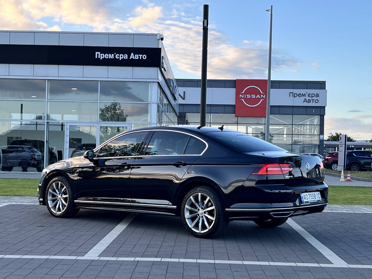 Volkswagen Passat - фото 4