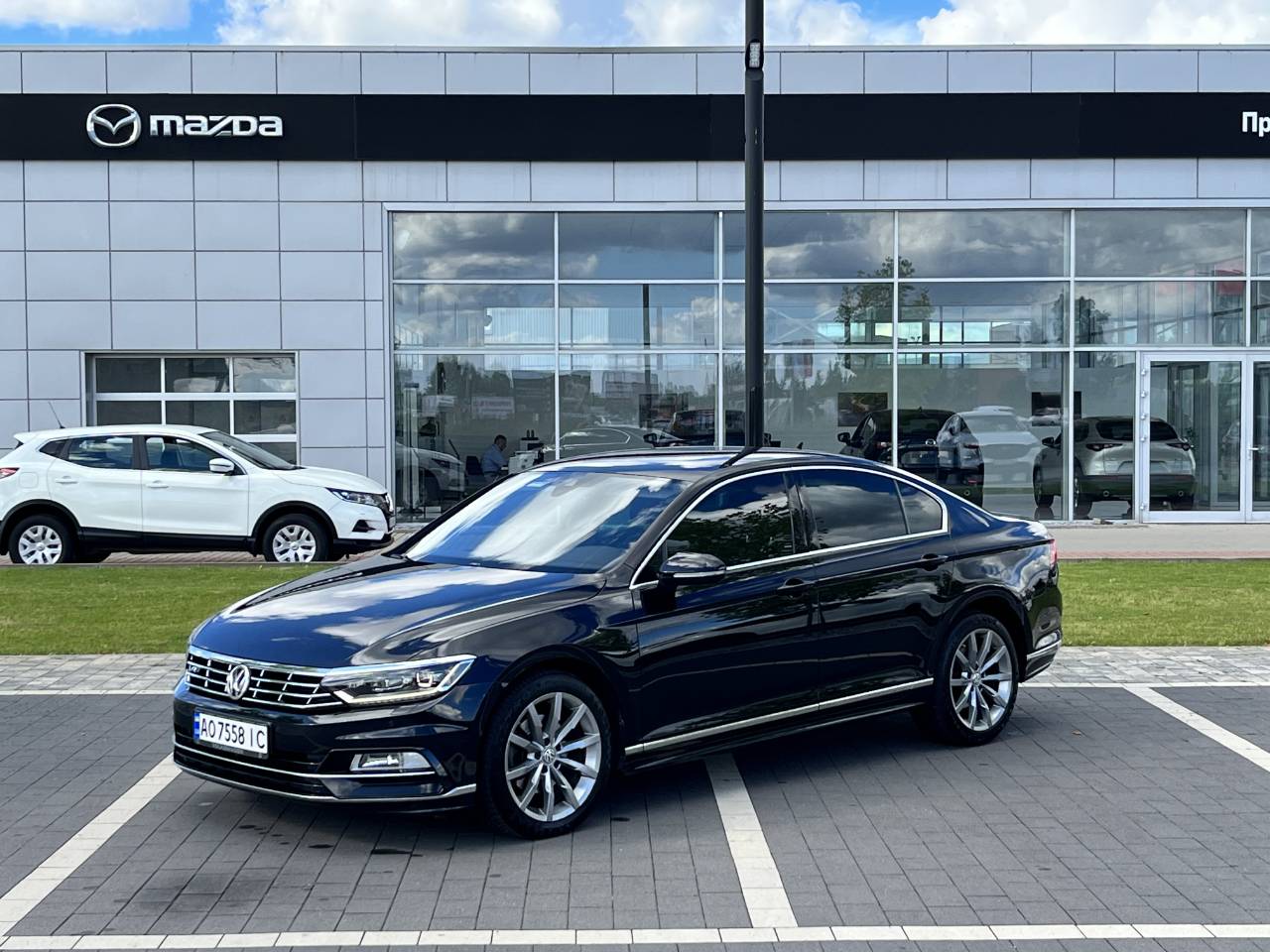 Volkswagen Passat - фото 1